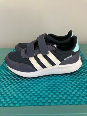 Adidas Velcro Athletic Sneakers Unisex Kids Size 5.5